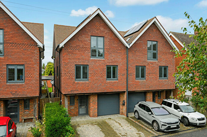 5 Bedroom Semi-Detached House For Sale In Castle Road, Hythe, CT21