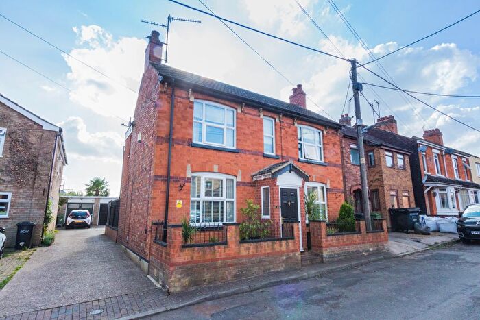 4 Bedroom Detached House For Sale In Millers Close, Finedon, NN9