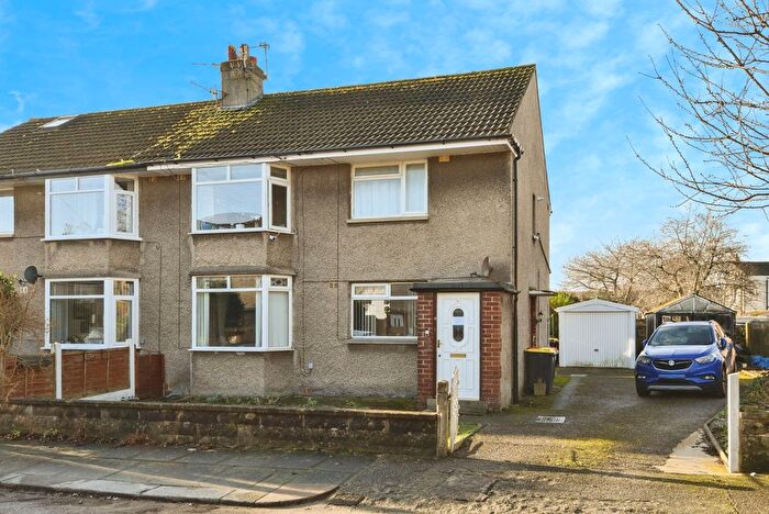 2 Bedroom Flat For Sale In Palmer Grove, Morecambe, Lancashire, LA4