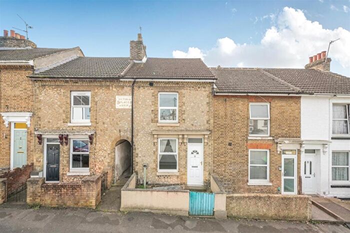 2 Bedroom Terraced House For Sale In Hope Street, Maidstone, ME14
