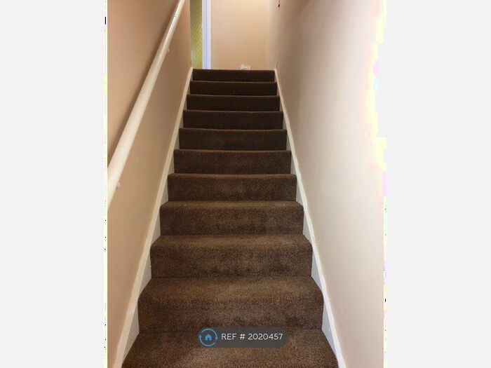 2 Bedroom Semi-Detached House To Rent In Woodside Avenue, Thornliebank, Glasgow, G46