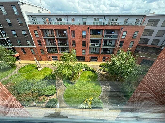 1 Bedroom Flat To Rent In St.Chleo's House, Ordell Road, Bow, London, E3