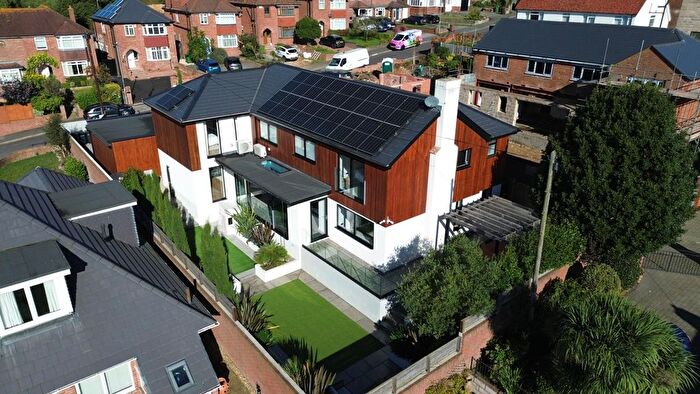 5 Bedroom Detached House For Sale In Beverley Grove, Portsmouth, PO6