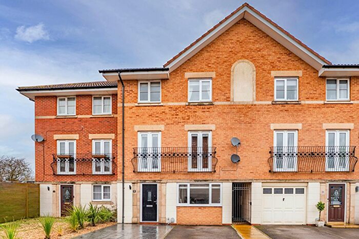 4 Bedroom Town House For Sale In Brookhaven Way, Bramley, Rotherham, S66