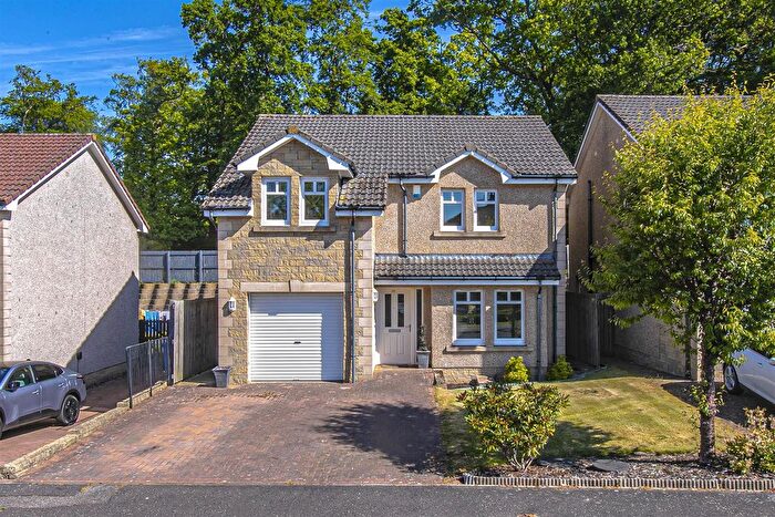 3 Bedroom Detached House For Sale In Clover Way, Blairhall, KY12
