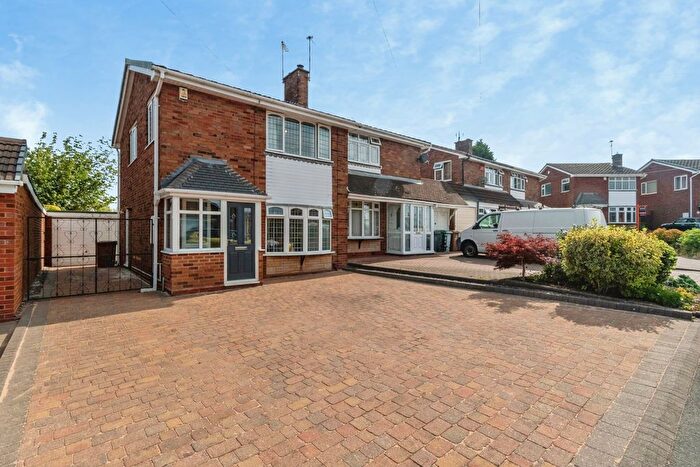 3 Bedroom Semi-Detached House For Sale In Longwood Rise, Willenhall, West Midlands, WV12