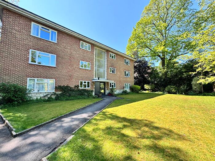 1 Bedroom Apartment To Rent In Brownlow Court, Westbourne, BH4