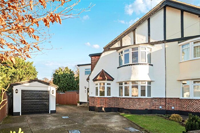 4 Bedroom Semi Detached House For Sale In Farm Close, West Wickham, BR4
