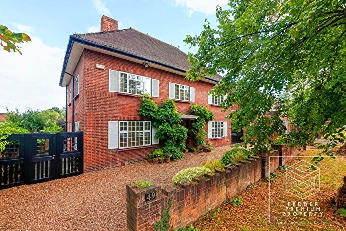 5 Bedroom Detached House For Sale In Lawrie Park Avenue, Sydenham, London, SE26