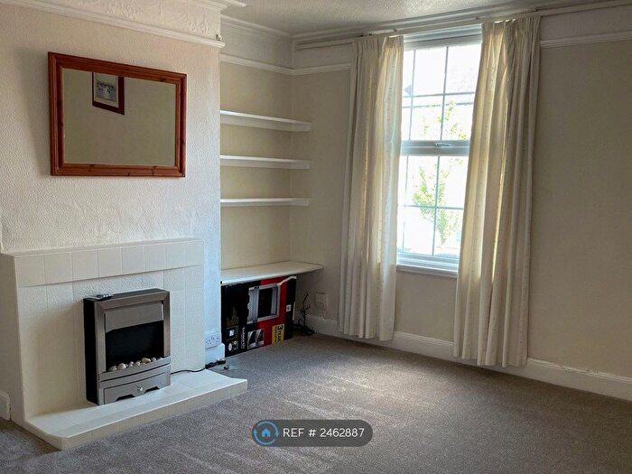 2 Bedroom Flat To Rent In West Street, Warwick, CV34