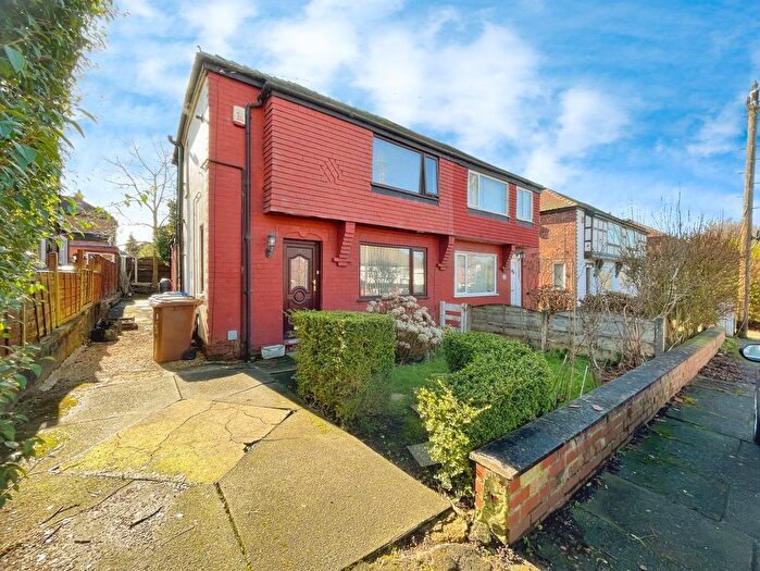 2 Bedroom Semi-Detached House To Rent In Chestnut Avenue, Droylsden, Greater Manchester, M43