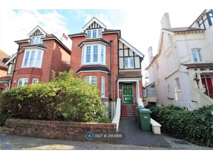 2 Bedroom Flat To Rent In Cantelupe Road, Bexhill-On-Sea, TN40