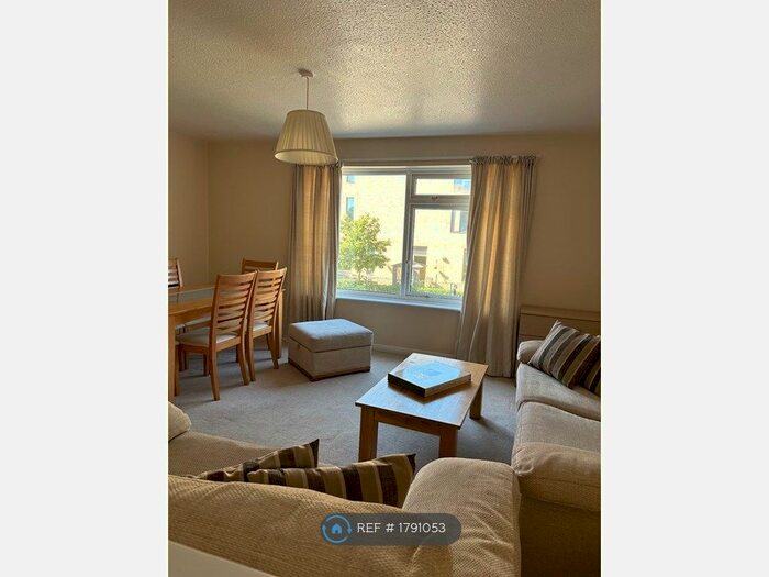 1 Bedroom Flat To Rent In Bickley Court, London, SW19