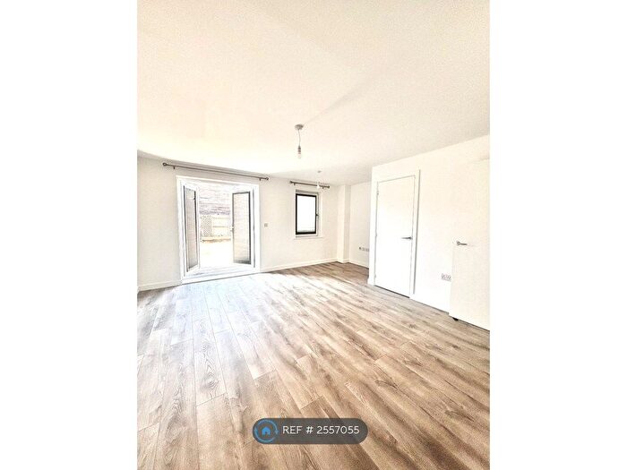 2 Bedroom Terraced House To Rent In Cloud Close, Dartford, DA1