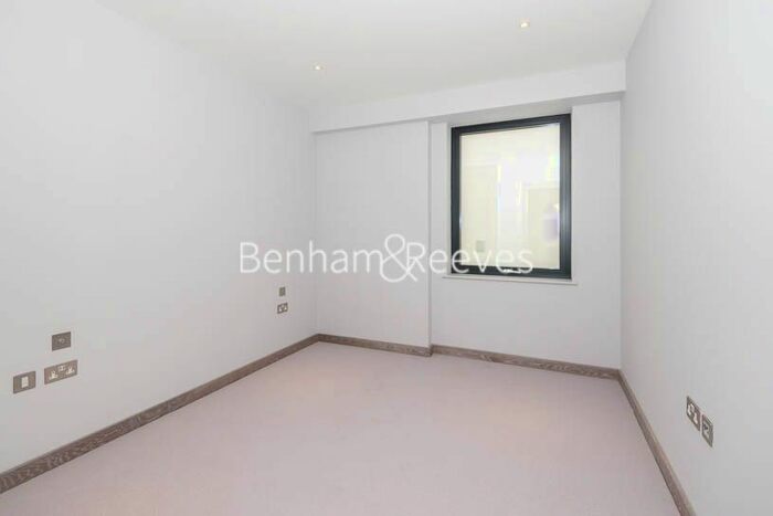 1 Bedroom Flat To Rent In Drapers Yard, Wandsworth, SW18