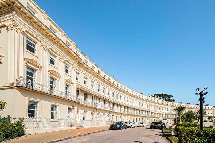 3 Bedroom Flat For Sale In Hesketh Crescent, Torquay, Devon, TQ1