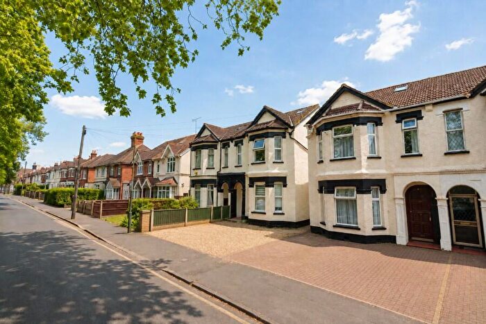 Apartment To Rent In Woking, Surrey, GU21