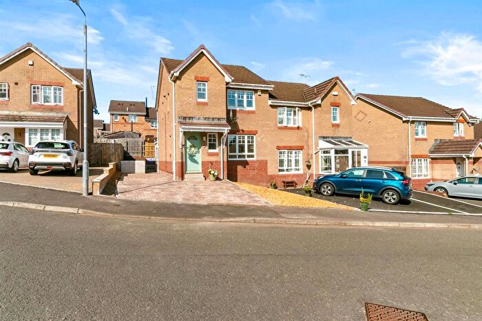 3 Bedroom Semi-Detached House For Sale In Perrays Crescent Dumbarton, G82