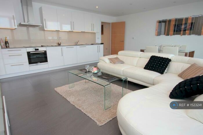 2 Bedroom Penthouse To Rent In Powis Street, London, SE18