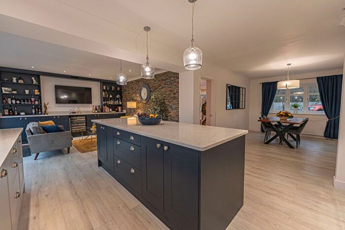 6 Bedroom Detached House For Sale In St. Brides Road, Aberkenfig, CF32