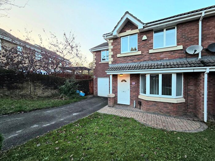 4 Bedroom Semi-Detached House To Rent In Vale Reach, Pencoed, CF35