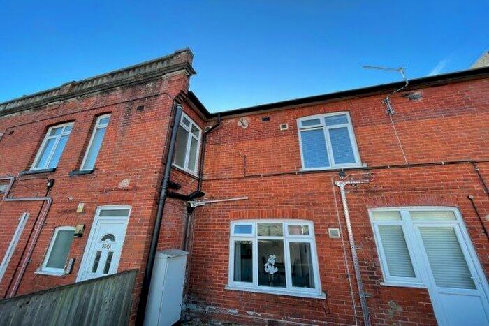 1 Bedroom Flat To Rent In Charminster Road, Bournemouth, BH8