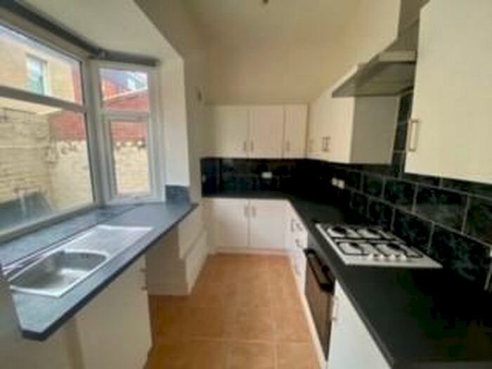 2 Bedroom Terraced House To Rent In Scotforth Road, Preston, PR1