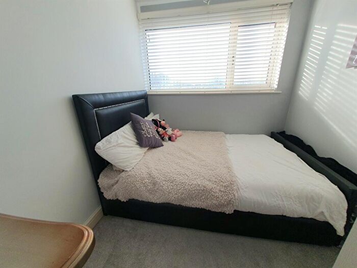 3 Bedroom Terraced House For Sale In Long Drive, Gosport, PO13