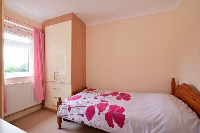 3 Bedroom Semi-Detached House To Rent In Shirley Close, Dartford, DA1