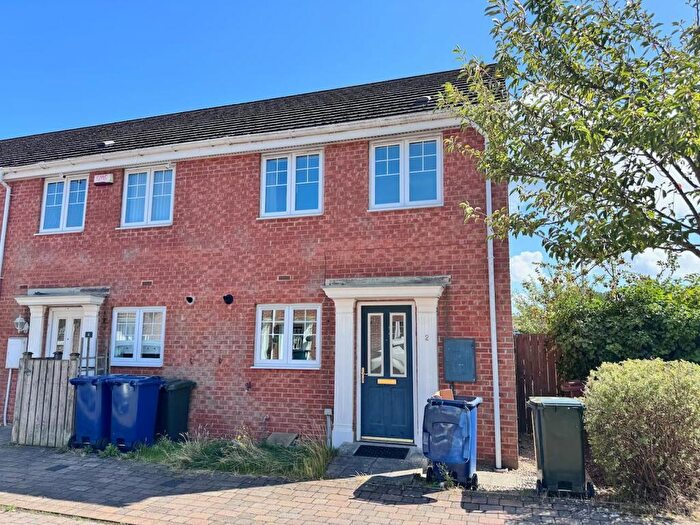 3 Bedroom End Of Terrace House To Rent In Neston Court, Newcastle Upon Tyne, NE3