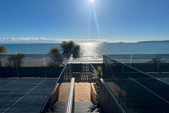 3 Bedroom Park Home For Sale In Abersoch, Pwllheli, LL53