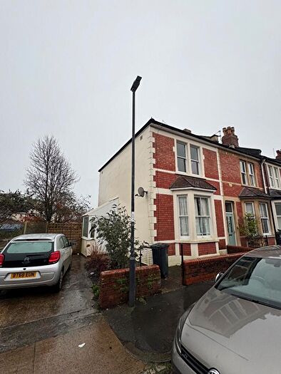3 Bedroom End Of Terrace House To Rent In Cambridge Road, Bristol, BS7