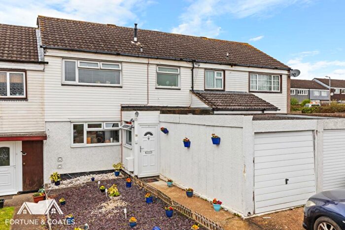 3 Bedroom Terraced House For Sale In Tithelands, Harlow, CM19