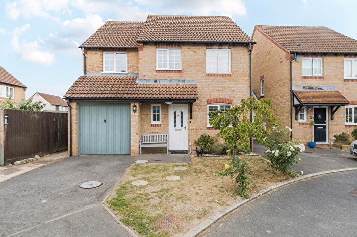 4 Bedroom Detached House To Rent In Pimpernel Place, Thatcham, RG18