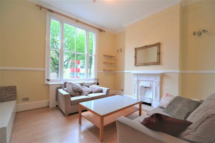 3 Bedroom Maisonette To Rent In Southwark Park Road, London, SE16