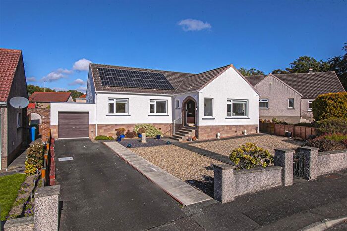 3 Bedroom Detached Bungalow For Sale In Afton Grove, Dunfermline, KY11