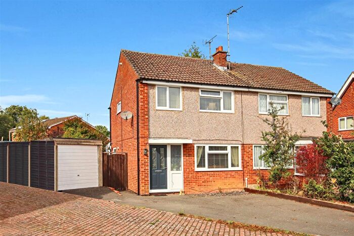 3 Bedroom Semi-Detached House For Sale In Bilsdon Close, Rushden, NN10
