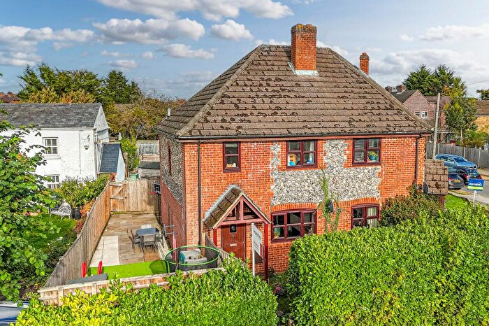 3 Bedroom Terraced House For Sale In Oakland Way, Flackwell Heath, HP10
