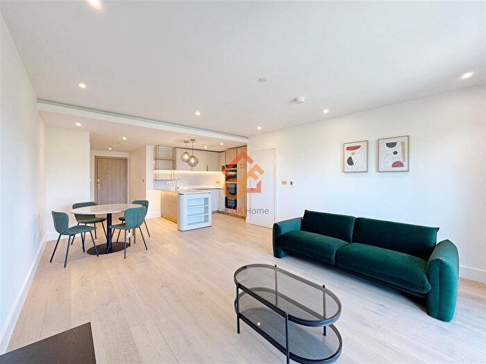 2 Bedroom Flat To Rent In Palmer House, Parrs Way, London, W6