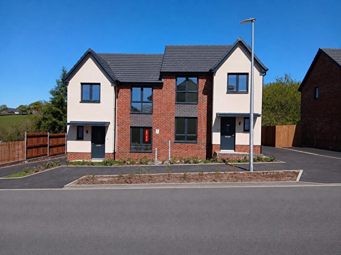3 Bedroom Semi-Detached House For Sale In Lon Ty Gwyn, Aberbargoed, CF81