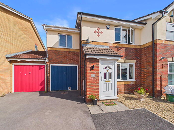 3 Bedroom Semi-Detached House For Sale In Linden Drive, Bradley Stoke, Bristol, BS32
