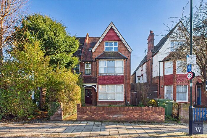 6 Bedroom Semi Detached House For Sale In Conyers Road, London, SW16