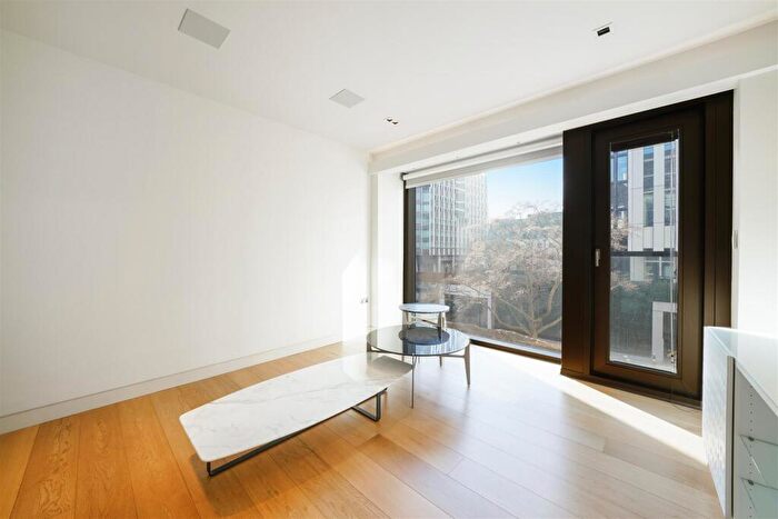 2 Bedroom Apartment To Rent In Roman House, Barbican, EC2Y