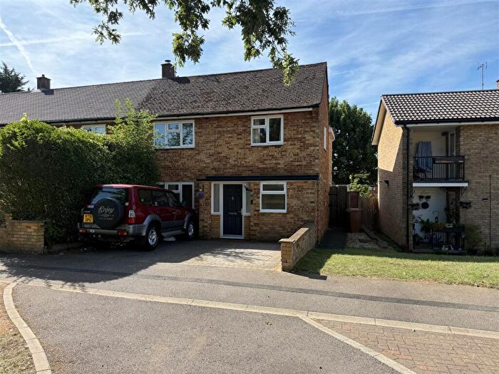 3 Bedroom House To Rent In Elbow Lane, Stevenage, SG2