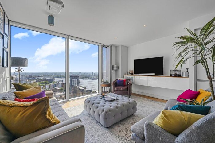 1 Bedroom Flat For Sale In Landmark West Tower, Marsh Wall, E14