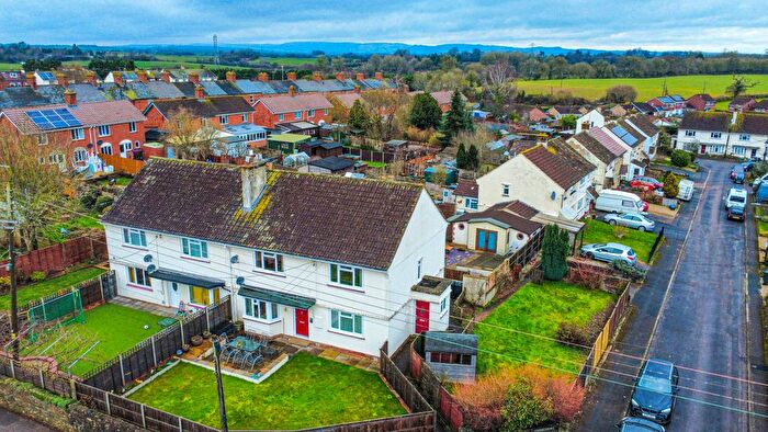 2 Bedroom Flat To Rent In Stoneleigh, Tonedale, Wellington, Somerset, TA21