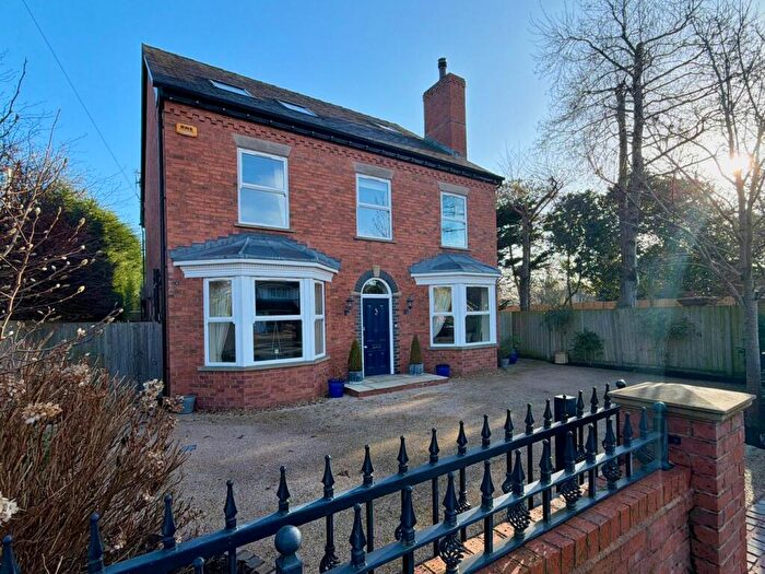 5 Bedroom Detached House For Sale In Freshfield Road, Formby, L37