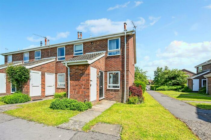 1 Bedroom Apartment To Rent In Chatsworth Road, Chichester, PO19