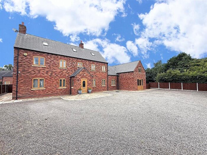 6 Bedroom Detached House For Sale In Colliery Lane, Linton, Swadlincote, DE12