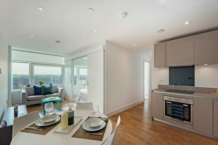 2 Bedroom Flat To Rent In Tolworth Tower, Ewell Road, Surbiton, KT6